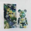 Gấu bearbrick 400% in hình địa cầu
