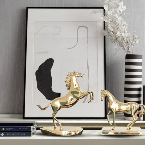 mau ngua hi trang tri ban lam viec Ngựa hí bằng đồng trang trí kệ tivi phòng khách