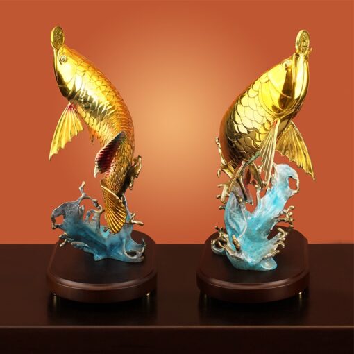 Cá rồng ngậm tiền vàng cao 34cm nặng 3,2kg Cá rồng ngậm tiền vàng cao 34cm nặng 3,2kg