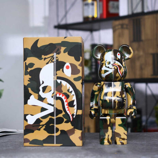 mo hinh gau bearbrick ham ca map Mô hình gấu bearbrick 400% cao 28cm hàm cá mập
