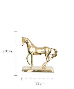 Ngựa hí bằng đồng trang trí kệ tivi phòng khách