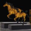 Ngựa bằng đồng đế đá cẩm thạch