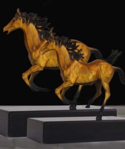 Ngựa bằng đồng đế đá cẩm thạch