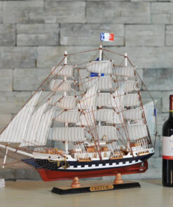 Thuyền buồm phong thủy bằng gỗ