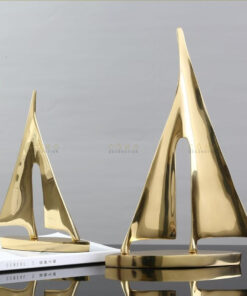 Mô hình thuyền trang trí bằng đồng