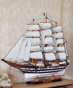 Thuyền buồm phong thủy bằng gỗ