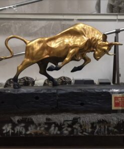 Tượng bò vàng tài chính phố wall đẹp 2021