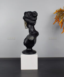 Tượng cô gái phong cách tân cổ điển