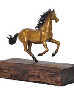 Tượng ngựa phong thủy đế gỗ