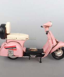 Mô hình xe vespa cổ màu hồng