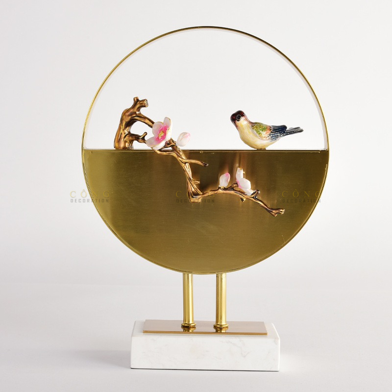 Chim vàng anh đậu cành đào