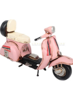 Mô hình xe vespa cổ màu hồng