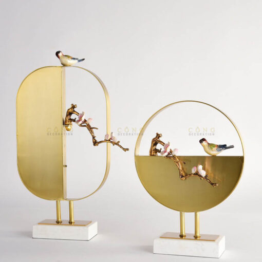 Chim vàng anh đậu cành đào Chim vàng anh đậu cành đào