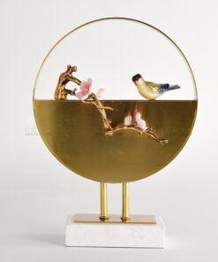 Chim vàng anh đậu cành đào