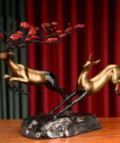 Đôi hươu may mắn làm quà khai trương