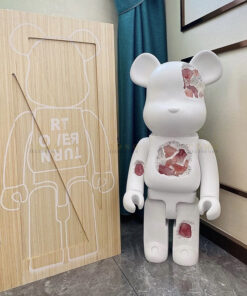 Gấu Bearbrick sói mòn pha lê