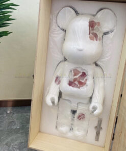 Gấu Bearbrick sói mòn pha lê