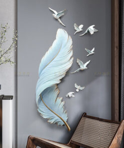 Lông vũ treo tường phòng khách