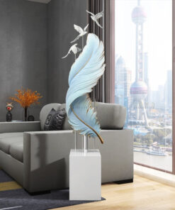 Mô hình chiếc lông vũ lớn để sàn