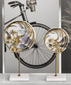 Mô hình tĩnh vật trang trí bàn làm việc