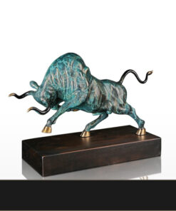 Tượng bò tót bằng đồng nguyên chất