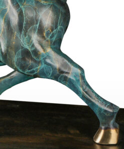 Tượng bò tót bằng đồng nguyên chất