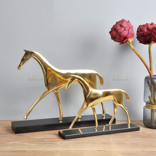 Tượng con ngưa phong cách Bắc Âu Tượng con ngưa phong cách Bắc Âu