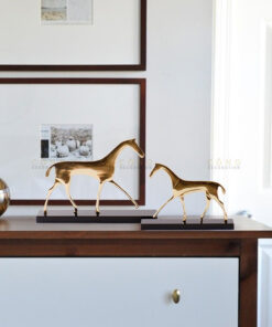 Tượng con ngưa phong cách Bắc Âu