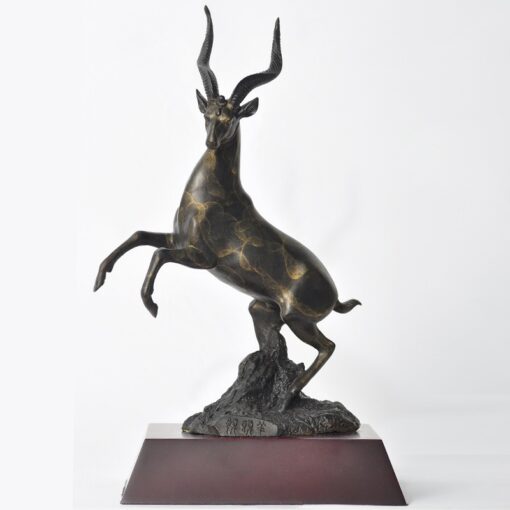 tuong de nui 6 Tượng dê trên núi