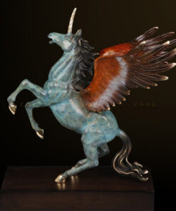 Tượng ngựa thần có cánh