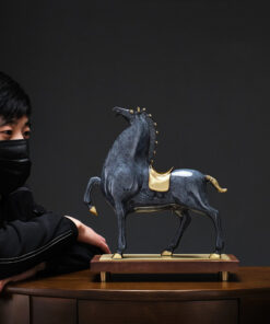 Tượng ngựa hoàng gia