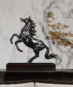 Tượng Ngựa Tung Vó Thành Công