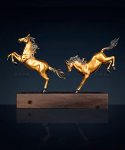 Tượng song mã trang trí