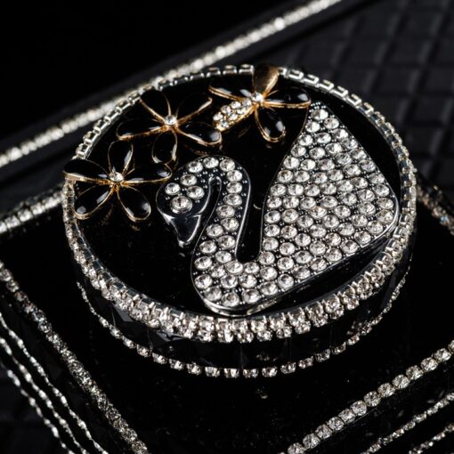 bo-nuoc-hoa-thien-nga-de-oto 2 Bộ nước hoa thiên nga gắn đá để oto