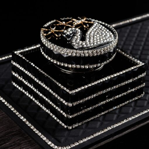 bo-nuoc-hoa-thien-nga-de-oto 3 Bộ nước hoa thiên nga gắn đá để oto