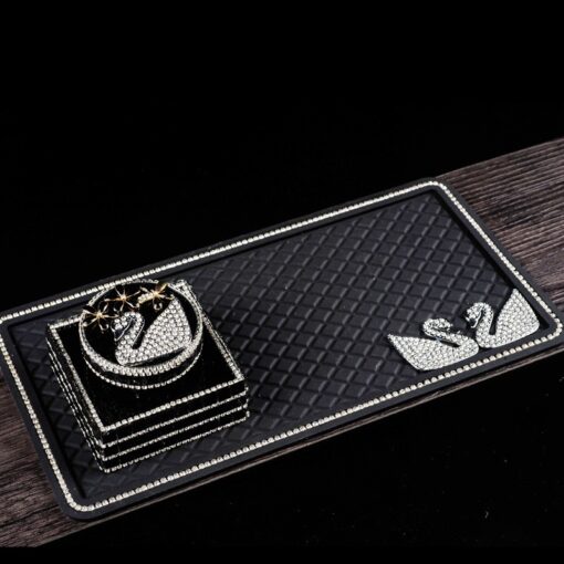 Bộ nước hoa thiên nga gắn đá để oto Bộ nước hoa thiên nga gắn đá để oto