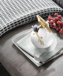 Chim hót trên đá trang trí kệ tivi