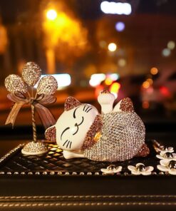 Mèo may mán vẫy tay trang trí ô tô