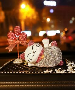 Mèo may mán vẫy tay trang trí ô tô