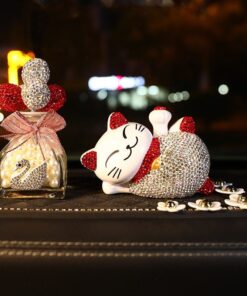 Mèo may mán vẫy tay trang trí ô tô