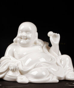 Tượng phật di lặc để xe ô tô mang lại may mắn