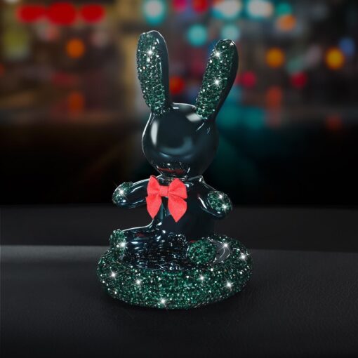tho-bunny-gan-da-de-oto (3) Thỏ Bunny gắn đá kết hộp nước hoa để oto
