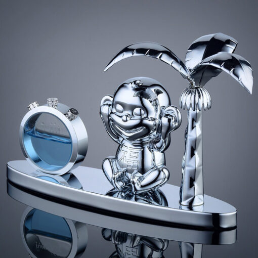 tuong-khi-de-xe-oto 3 Tượng khỉ kết hợp nước hoa để xe oto