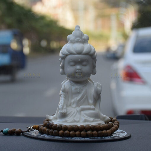 Tượng Quan Âm Bồ Tát để trên oto Tượng Quan Âm Bồ Tát để trên oto