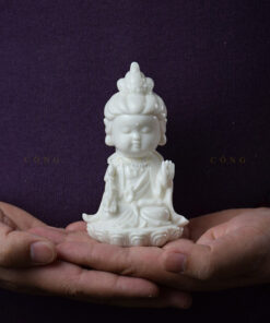 Tượng Quan Âm Bồ Tát để trên oto