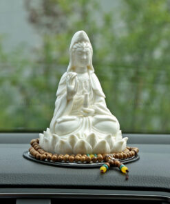 Tượng Quan Âm cầm bình cam lộ để oto