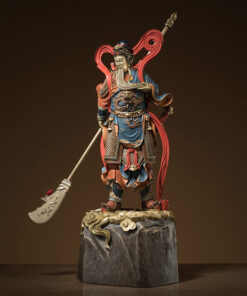 Tượng Quan Công vuốt râu