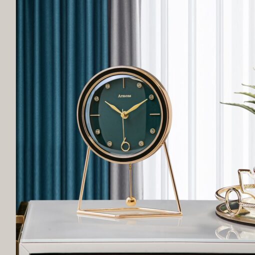 Đồng hồ quả lắc để bàn xinh xắn Đồng hồ quả lắc để bàn xinh xắn