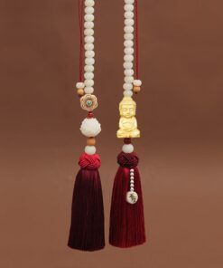 Khanh treo xe oto xinh xan