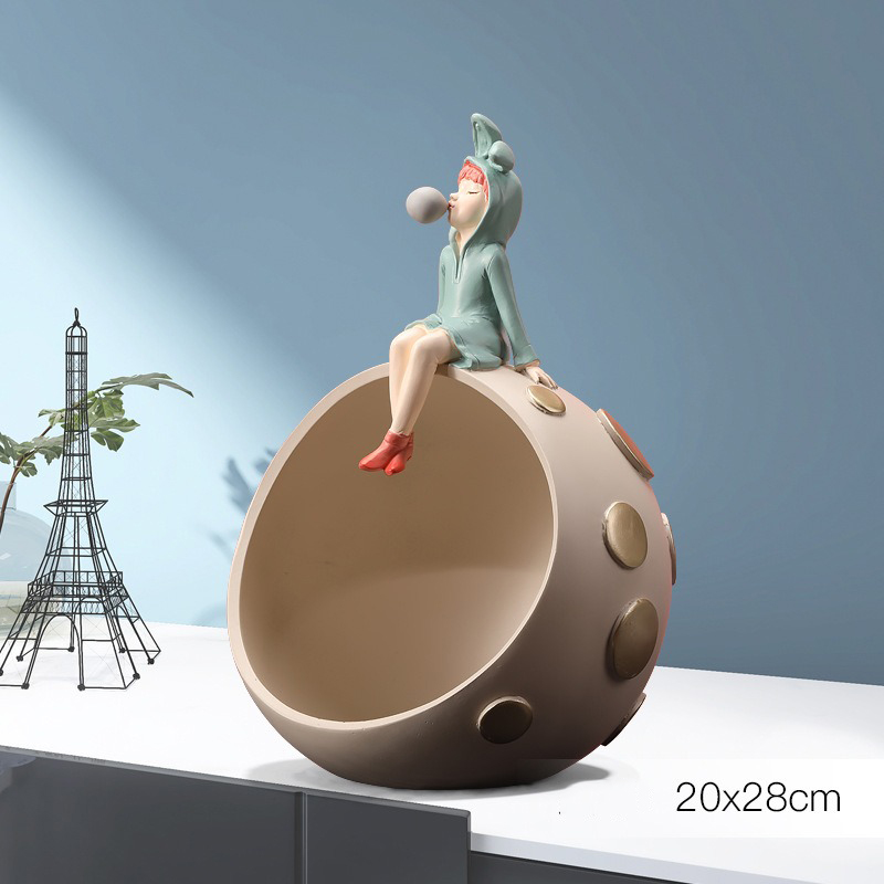 Khay kẹo cô gái xinh xắn